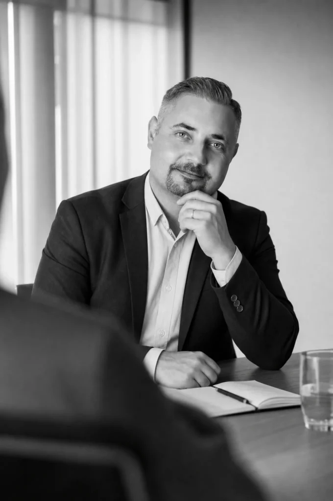 Kurator spadków nieobjętych i zarządca sądowy – portret, Łasica Home Solutions, Sochaczew